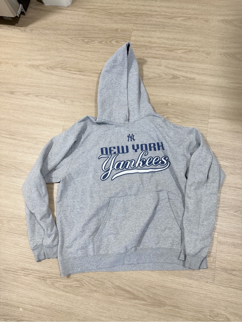 Vintage New York Yankees Gray Pullover Hoodie